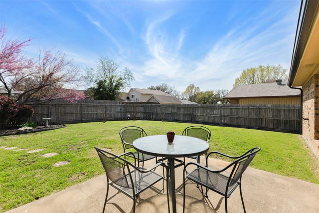 1666 Clydesdale Drive, Lewisville, TX 75067