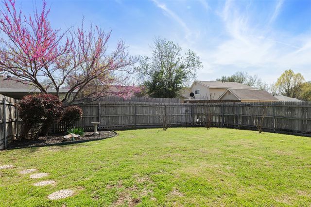 1666 Clydesdale Drive, Lewisville, TX 75067