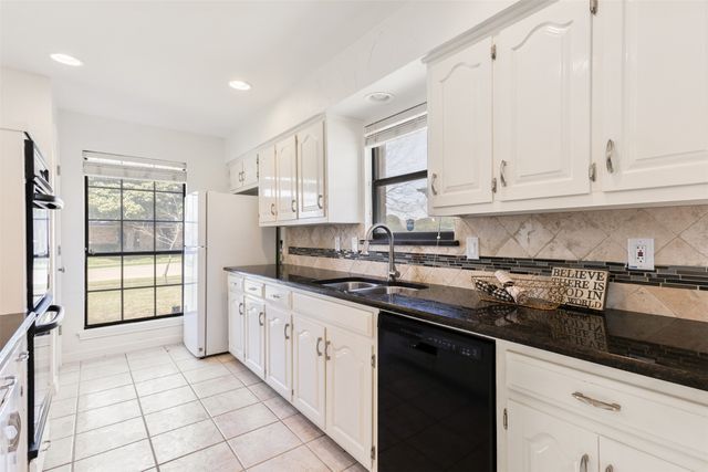 1666 Clydesdale Drive, Lewisville, TX 75067