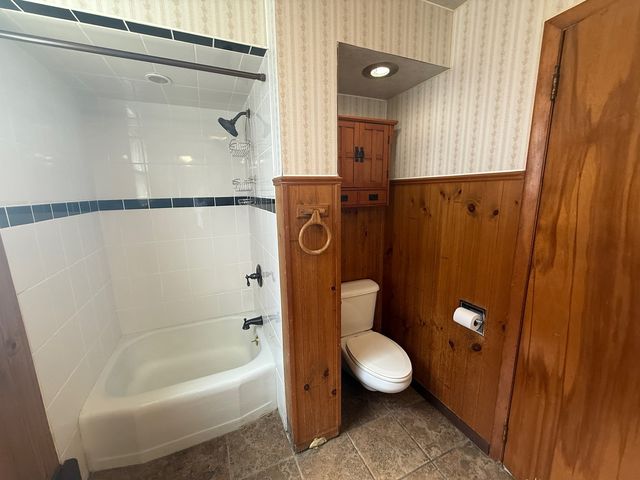 2816 S Austin Boulevard, Cicero, IL 60804