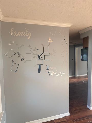 5124 Maplecrest Road, Fort Wayne, IN 46835