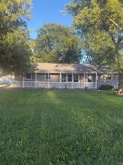 5124 Maplecrest Road, Fort Wayne, IN 46835