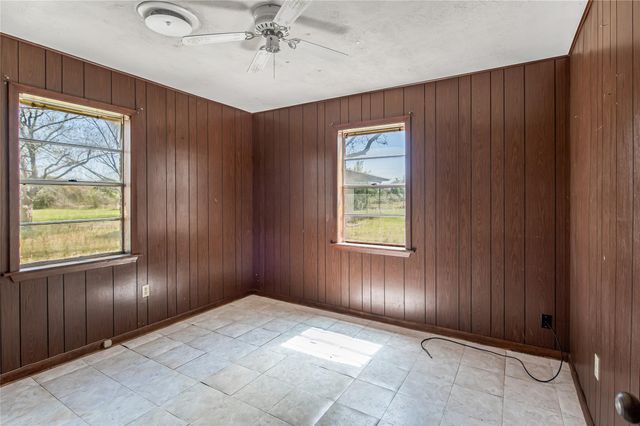 533 S Texas ST, Milano, TX 76556