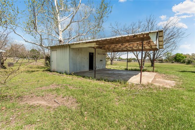 533 S Texas ST, Milano, TX 76556