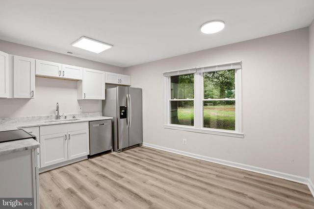 1003 CEDAR HILL RD, Colonial Beach, VA 22443