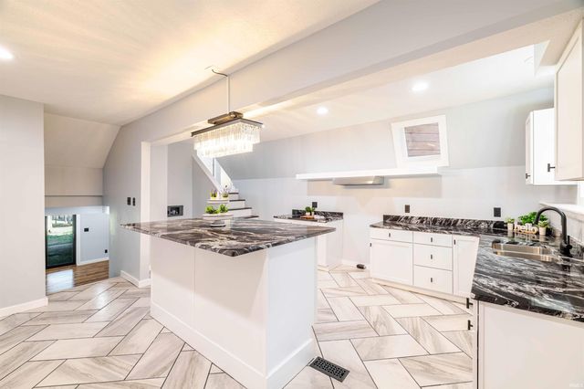 123 Empire Lane, Bedford, IN 47421