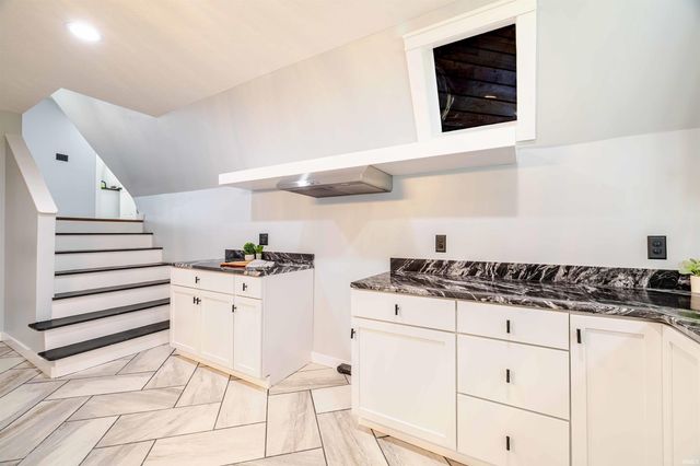 123 Empire Lane, Bedford, IN 47421