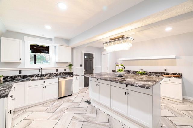 123 Empire Lane, Bedford, IN 47421