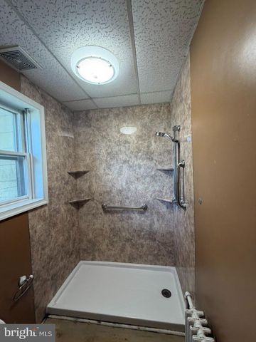 2704 HAMILTON AVE, Baltimore, MD 21214