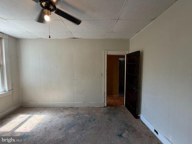 2704 HAMILTON AVE, Baltimore, MD 21214