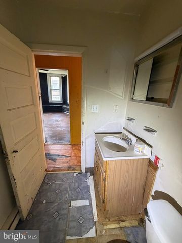 2704 HAMILTON AVE, Baltimore, MD 21214