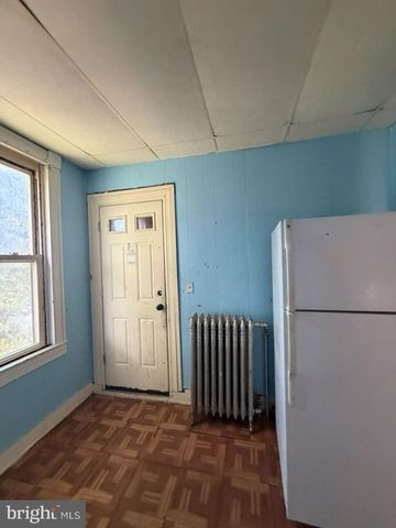 2704 HAMILTON AVE, Baltimore, MD 21214