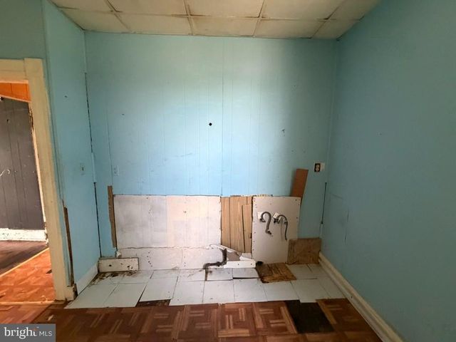 2704 HAMILTON AVE, Baltimore, MD 21214