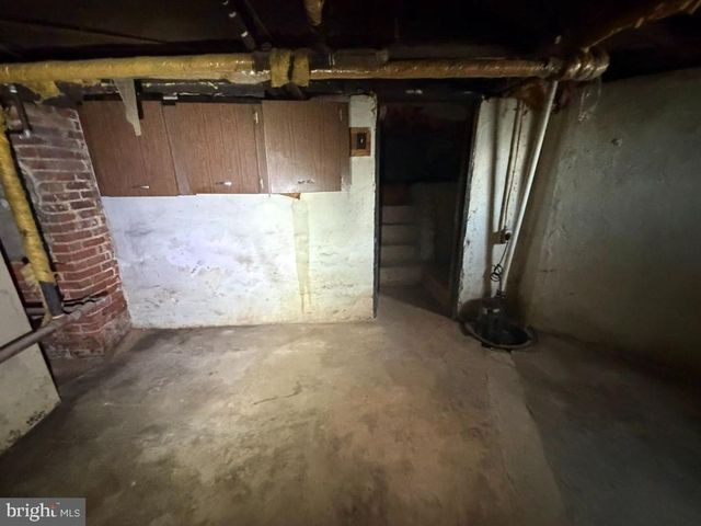 2704 HAMILTON AVE, Baltimore, MD 21214