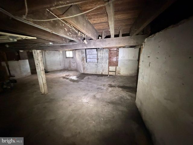 2704 HAMILTON AVE, Baltimore, MD 21214
