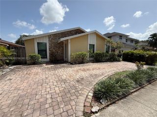 3620 Farragut St, Hollywood, FL 33021