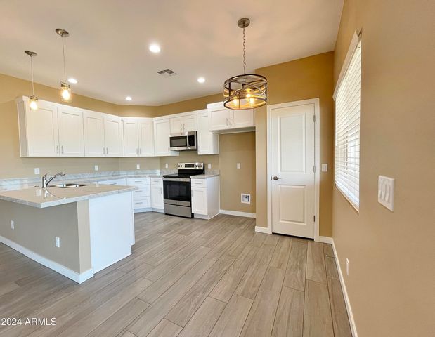 10066 W SUNBIRD Drive, Arizona City, AZ 85123