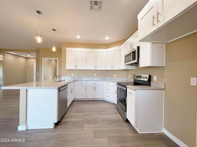 10066 W SUNBIRD Drive, Arizona City, AZ 85123