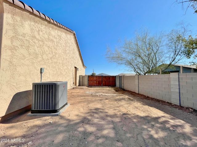 10066 W SUNBIRD Drive, Arizona City, AZ 85123