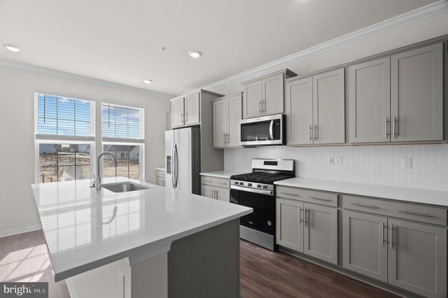 5201 MANOR PARK DR, Upper Marlboro, MD 20772