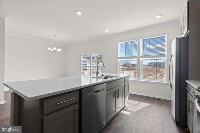 5201 MANOR PARK DR, Upper Marlboro, MD 20772