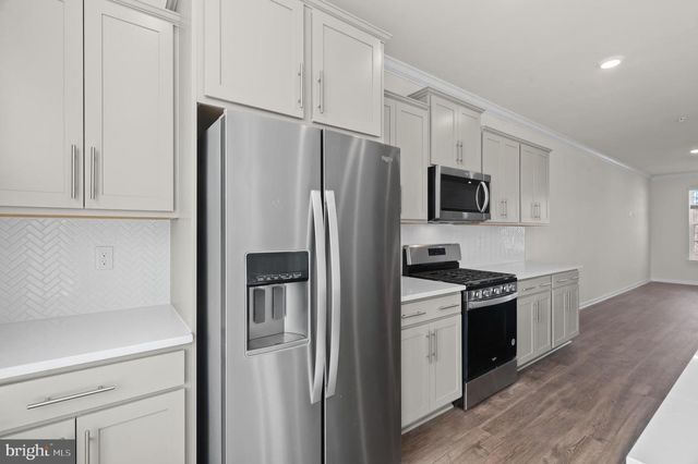 5201 MANOR PARK DR, Upper Marlboro, MD 20772