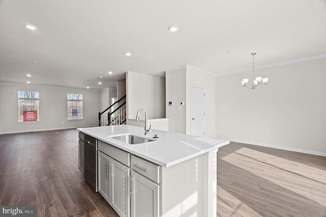 5201 MANOR PARK DR, Upper Marlboro, MD 20772