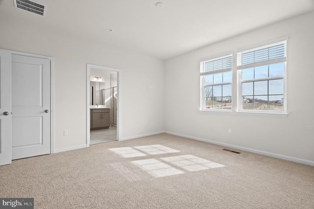 5201 MANOR PARK DR, Upper Marlboro, MD 20772