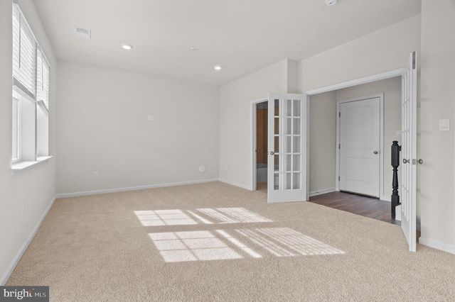 5201 MANOR PARK DR, Upper Marlboro, MD 20772