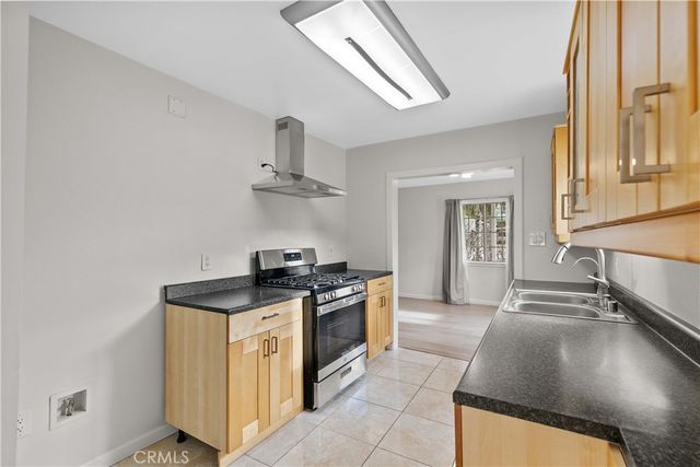 8057 Wentworth Street, Sunland, CA 91040