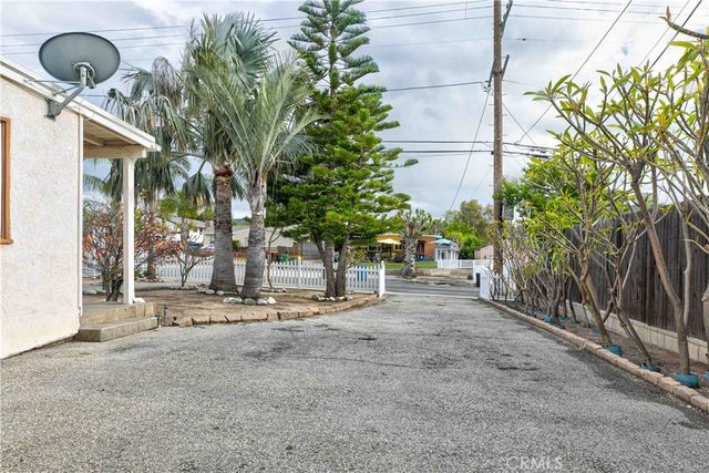 8057 Wentworth Street, Sunland, CA 91040