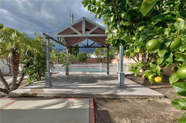 8057 Wentworth Street, Sunland, CA 91040