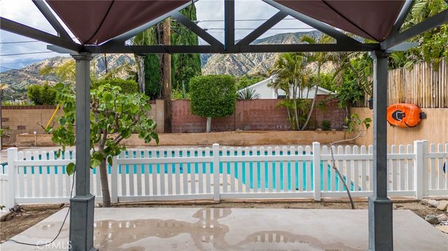 8057 Wentworth Street, Sunland, CA 91040