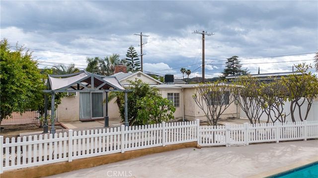 8057 Wentworth Street, Sunland, CA 91040
