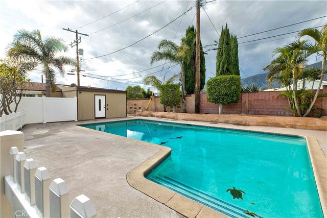 8057 Wentworth Street, Sunland, CA 91040