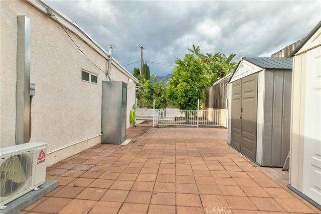8057 Wentworth Street, Sunland, CA 91040