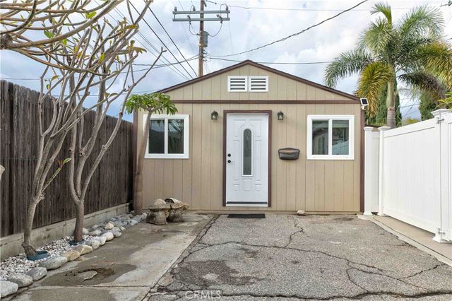 8057 Wentworth Street, Sunland, CA 91040