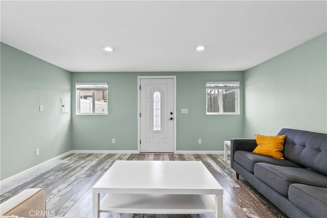 8057 Wentworth Street, Sunland, CA 91040