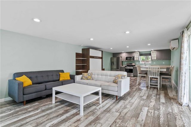 8057 Wentworth Street, Sunland, CA 91040