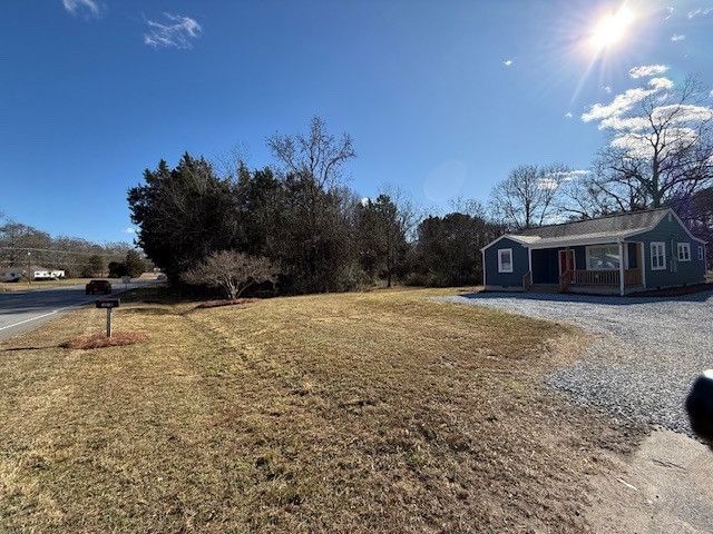 1210 Flat Rock Road, Starr, SC 29684