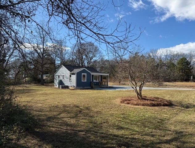 1210 Flat Rock Road, Starr, SC 29684