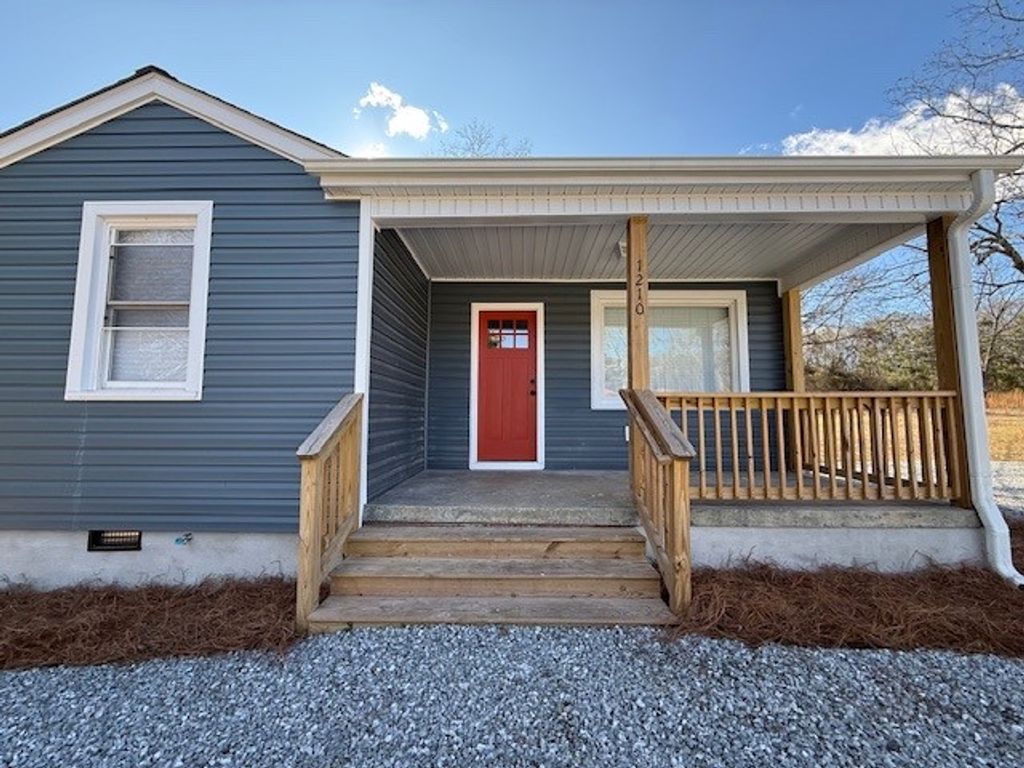 1210 Flat Rock Road, Starr, SC 29684