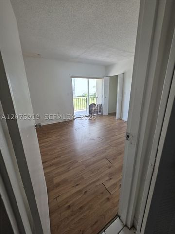 5100 SW 41st St 320, Hollywood, FL 33023