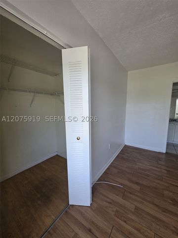 5100 SW 41st St 320, Hollywood, FL 33023