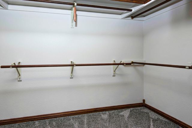 805 W Briarwood Lane, Nixa, MO 65714