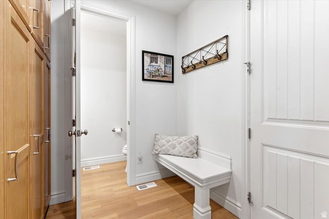 1251 N 2525 W, Clinton, UT 84015