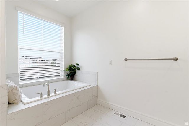 1251 N 2525 W, Clinton, UT 84015