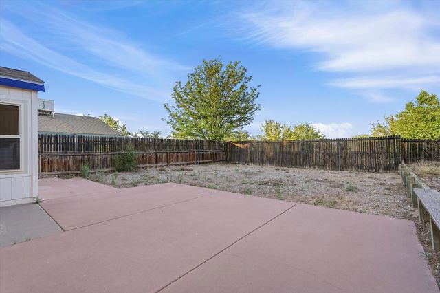 917 Charles Drive NE, Rio Rancho, NM 87144