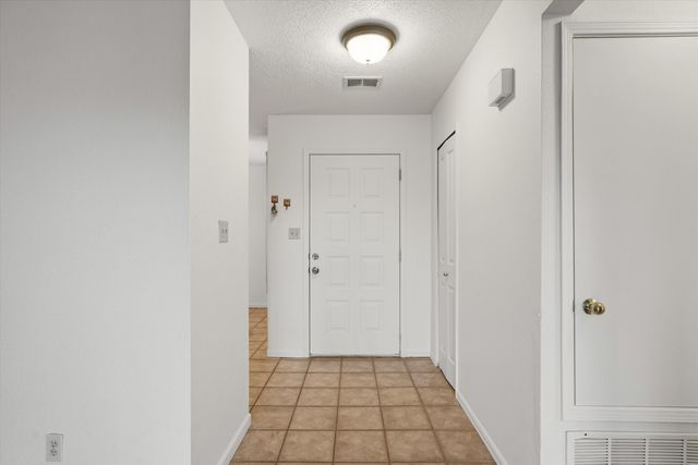 917 Charles Drive NE, Rio Rancho, NM 87144