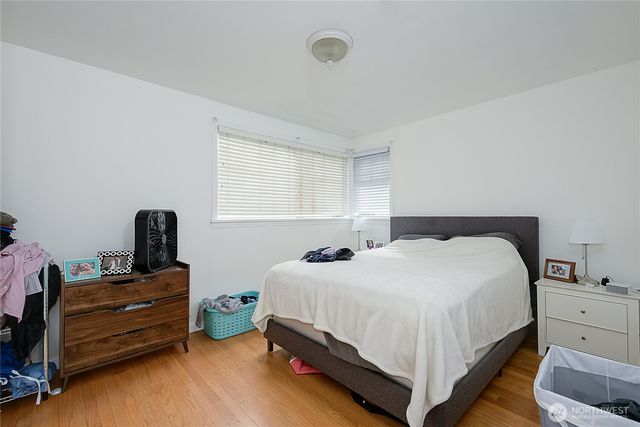 910 E Prospect Street, Seattle, WA 98102